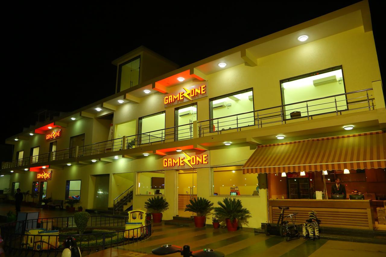 Hotel Deepali Sāgar Dış mekan fotoğraf
