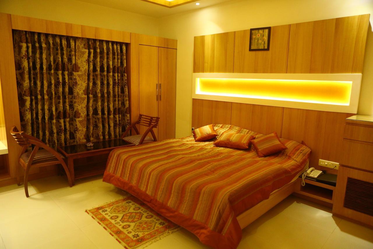 Hotel Deepali Sāgar Dış mekan fotoğraf