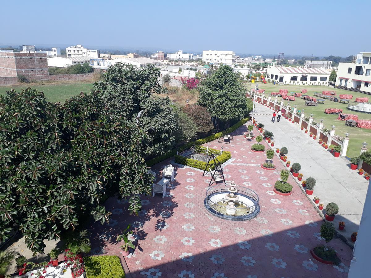 Hotel Deepali Sāgar Dış mekan fotoğraf