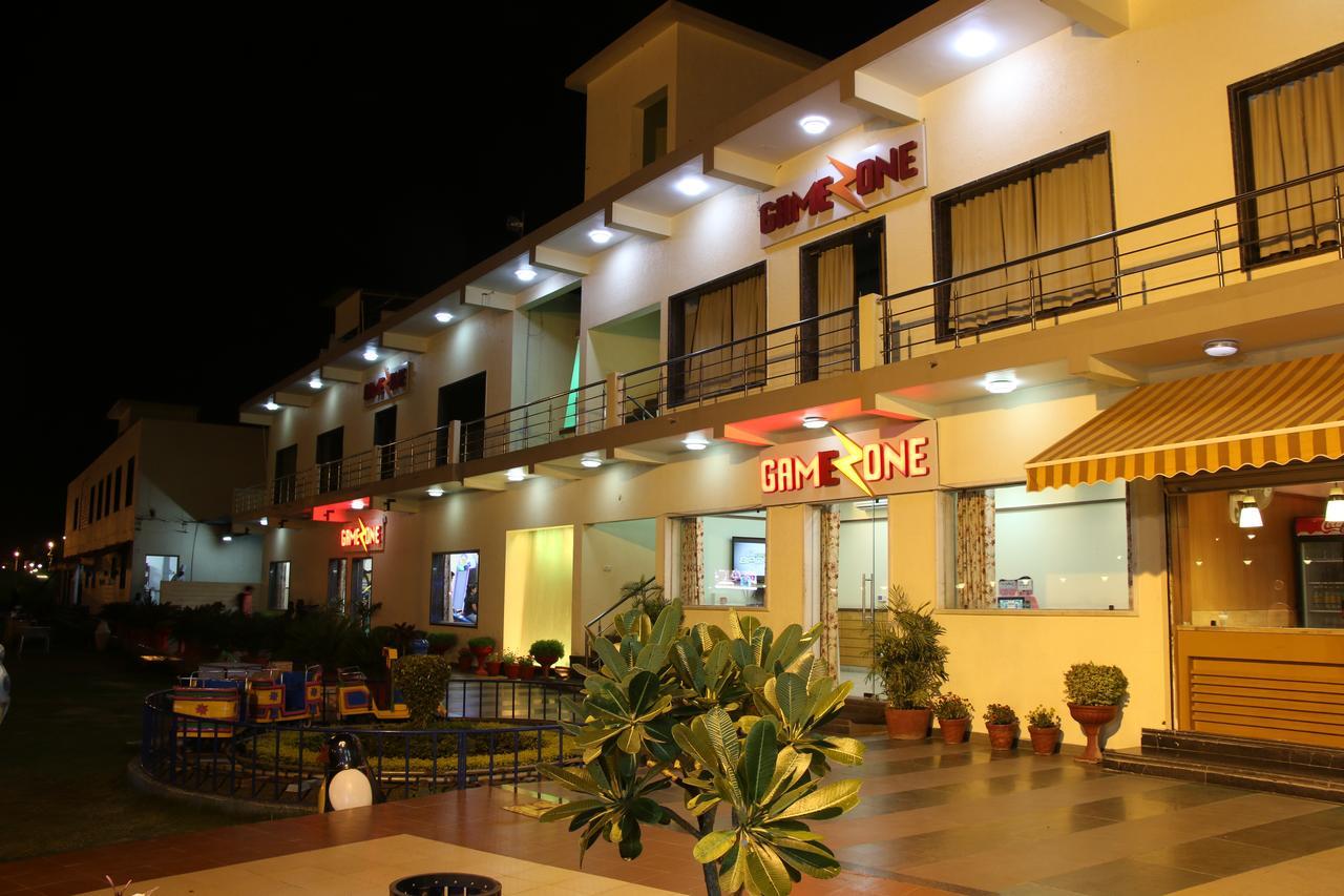 Hotel Deepali Sāgar Dış mekan fotoğraf